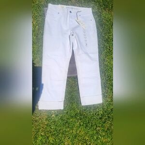 NWT Simply Vera by Vera Wang Roll Cuff Capri Jeans